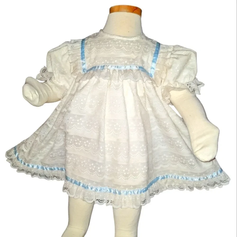 Cinderella vintage union made white‎ dress with blue ribbon size 18  Lace Satin